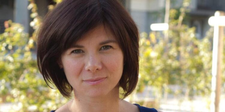 Beatriz Navarro se convierte en la nueva portavoz adjunta del nuevo presidente del Consejo, António Costa