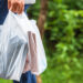 Cada habitante de la UE consumió una media de 66,6 bolsas de plástico en 2022