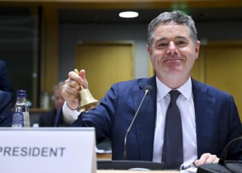 El Eurogrupo urge a aumentar la capacidad productiva y mejorar la competitividad de la economía europea
