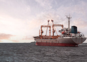 La Comisión aprueba dos ayudas estatales para los servicios de transporte marítimos franceses