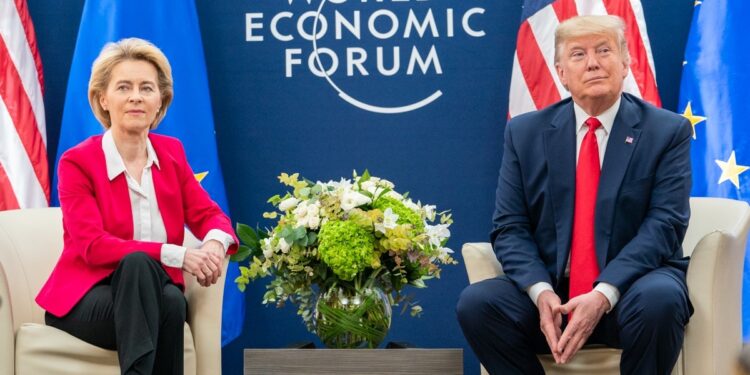 La UE felicita a Donald Trump por la victoria electoral y le invita a trabajar en una agenda transantlántica fuerte