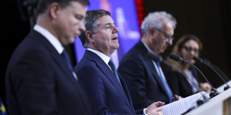 El Eurogrupo avanza en la consolidación fiscal, las reformas estructurales y refuerza la cooperación económica con el Reino Unido