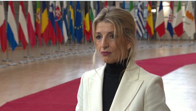 Yolanda Díaz aplaude la decisión de Glovo de contratar a sus trabajadores y afirma que «la democracia gana»