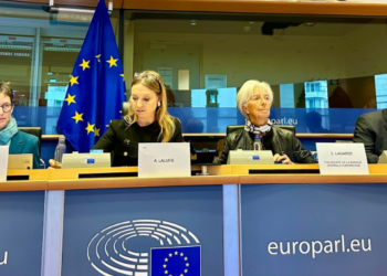 Lagarde adelanta nuevas bajadas de tipos y advierte de la debilidad económica en la eurozona