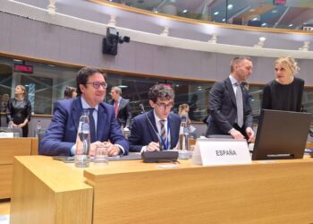 España pide una regulación europea para proteger a los menores en Internet de contenido inapropiado como la pornografía