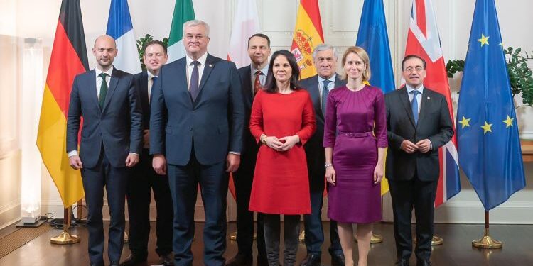 Alemania, España, Francia, Italia, Polonia, Reino Unido y la UE “intensificarán la ayuda militar, económica y financiera a Ucrania”