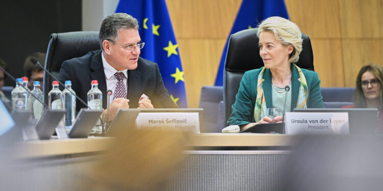 Bruselas se dispone a cerrar el acuerdo UE-Mercosur tras más de dos décadas, mientras Francia lo califica de “inaceptable”