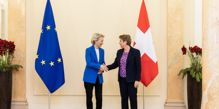 La Comisión Europea y Suiza alcanzan un acuerdo para renovar sus relaciones bilaterales