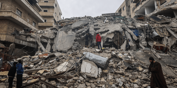 La UE considera la caída de Al Assad una «oportunidad» y se ofrece para «salvaguardar la unidad nacional Siria»