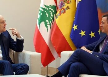 El primer ministro de Líbano agradece a Sánchez el apoyo de España y destaca la labor del comandante español de la FINUL