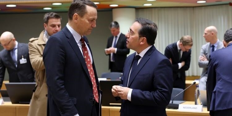 Exteriores asegura que Albares y Sikorski han avanzado en la propuesta sobre las lenguas