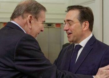 Albares anuncia la concesión del asilo político a Edmundo González Urrutia