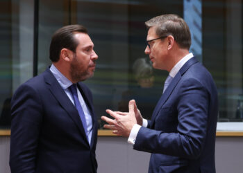 España insta en Bruselas a acelerar las conexiones transfronterizas con Francia