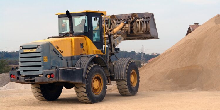 Luz verde final al nuevo Reglamento de seguridad para máquinas móviles no de carretera que circulan por vías públicas