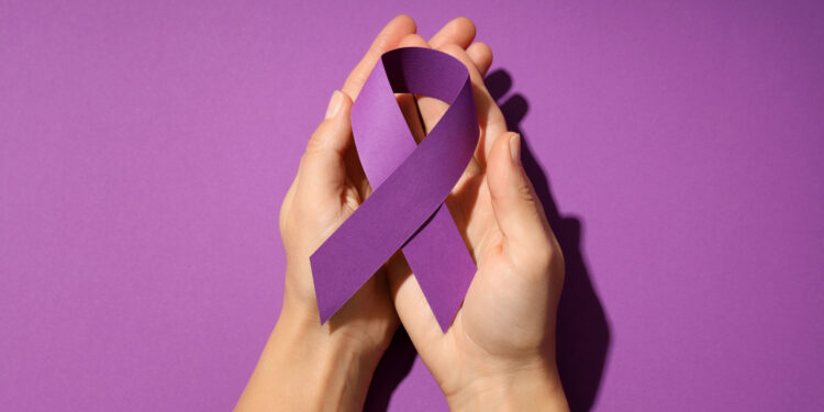 El Parlamento aprueba cinco nuevas normas contra la violencia de género