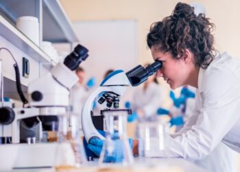 La UE gastó 381.400 millones de euros en investigación y desarrollo en 2023