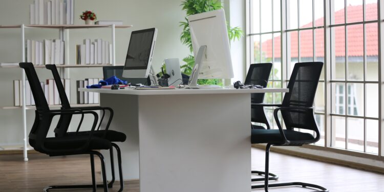 La tasa de vacantes de empleo en la zona del euro se sitúa en el 2,5%