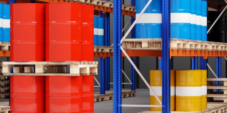 La UE produjo 218  millones de toneladas de productos químicos industriales en 2023