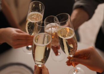 La producción y las exportaciones de vino espumoso descendieron un 8% en 2023