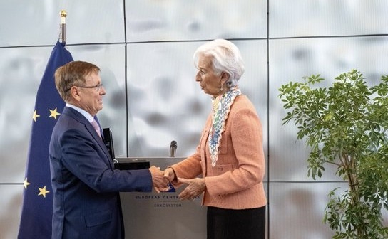 Lagarde avisa de que la «independencia de facto» de los bancos centrales está en cuestión en parte del mundo