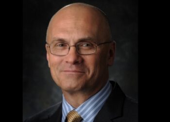 Andrew Puzder, nombrado embajador de EE.UU. para la Unión Europea