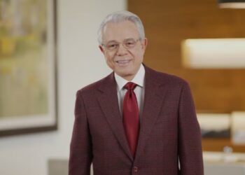 Trump elige embajador en España al empresario cubano-estadounidense Benjamín León Jr.