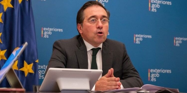 Albares viajará la próxima semana a Líbano y Siria, cinco semanas después de la caída de Al Assad