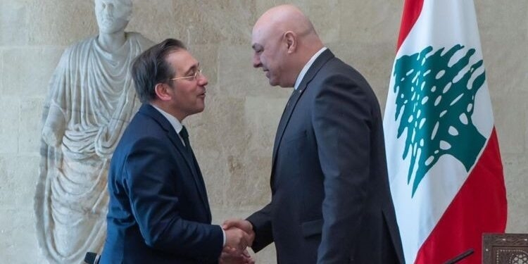 Albares anuncia en Beirut una ayuda de diez millones de euros al Ejército libanés