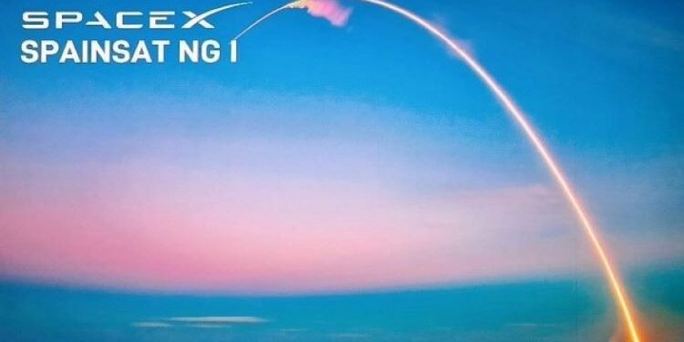 España lanza su satélite SpainSat NG I a través de la empresa SpaceX, de Elon Musk