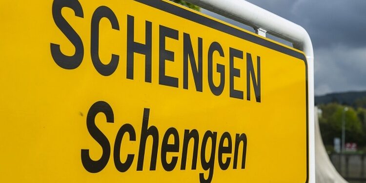 España celebra la entrada de Rumanía y Bulgaria en el espacio Schengen