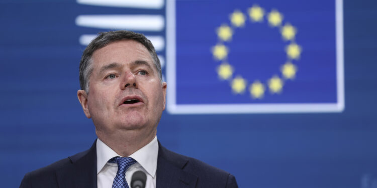 El Eurogrupo aboga por reforzar la economía europea y diversificar las relaciones comerciales ante el nuevo mandato de Trump