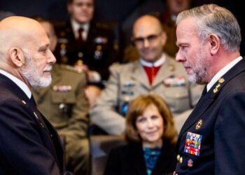 El almirante Cavo Dragone nuevo presidente del Comité Militar de la OTAN