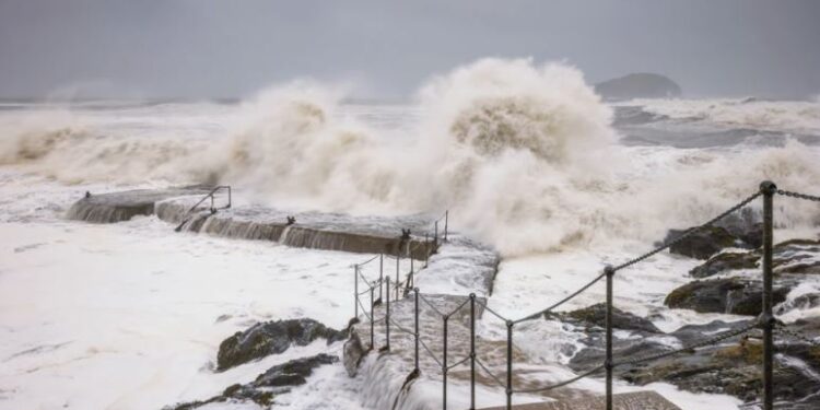 La UE envía apoyo energético de emergencia a Irlanda tras la tormenta Éowyn