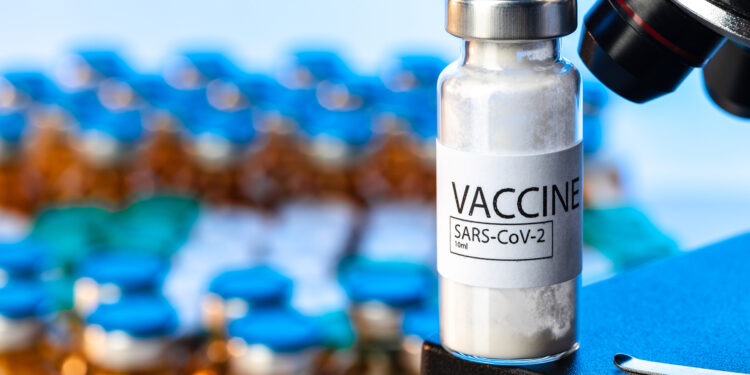 La Comisión firma un contrato de adquisición conjunta de vacunas contra la COVID-19 para 17 países