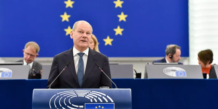 Scholz pide al Parlamento alemán que declare el estado de emergencia tras las declaraciones de Trump sobre Ucrania