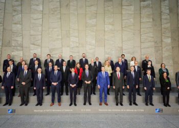 Rutte insiste en reforzar la posición de Ucrania para futuras negociaciones y rechaza “acuerdos que Putin pueda cuestionar”