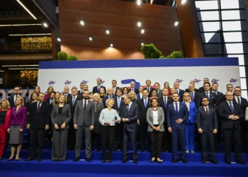 Los comisarios europeos abordan la defensa del bloque durante su visita a Polonia