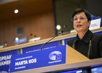 Bruselas acelera el proceso de adhesión de Ucrania a la UE