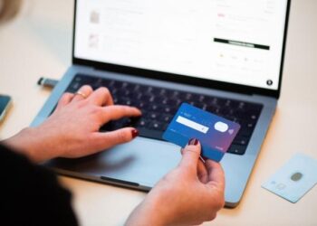 Bruselas pide aplicar aranceles a todos los paquetes de Shein y Temu