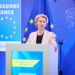 Von der Leyen alerta a los embajadores de la UE sobre el miedo al cambio climático, la IA o la migración