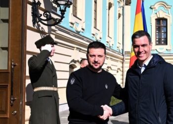 Sánchez viajará el lunes a Kyiv en el tercer aniversario de la invasión y tras el cambio de rumbo de EE.UU.