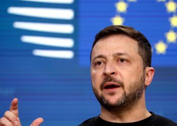 Zelenski insta a Europa a crear un ejército propio y critica negociaciones entre Trump y Putin sobre Ucrania