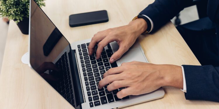 La UE empieza a desarrollar su propia versión de ChatGPT