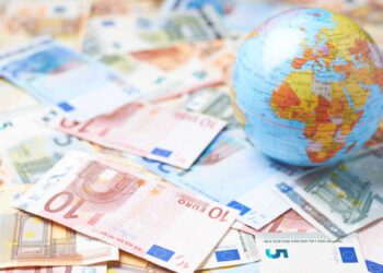 Las remesas de los inmigrantes en la UE baten récords en 2023