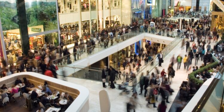 La huella de gases de efecto invernadero de la UE ascendió a 10,7 toneladas en 2022