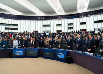 El Parlamento condena el tiroteo de Örebró y lo tacha como un acto de violencia sin sentido