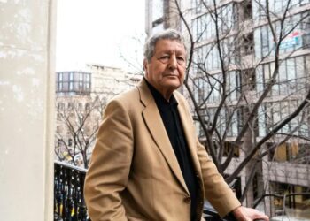 Sami Naïr: «Europa ha entrado en una crisis de la que será muy difícil salir»