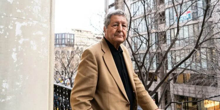 Sami Naïr: «Europa ha entrado en una crisis de la que será muy difícil salir»