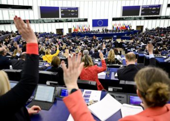 El Parlamento Europeo apoya el plan de Bruselas para rearmar europa