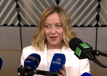 Meloni se aleja de Trump y propone la inclusión de Ucrania en zona protegida de la OTAN